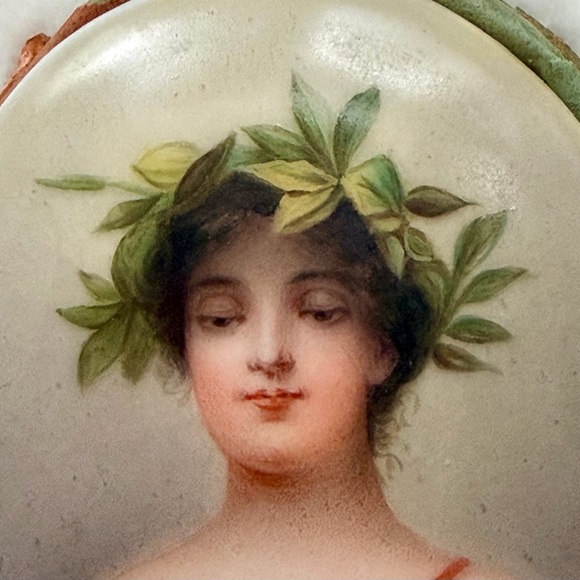 Porcelain Hand-painted Daphne Miniature Plaque Gilded Frame Signed Damaged Frame - Picture 3 of 16